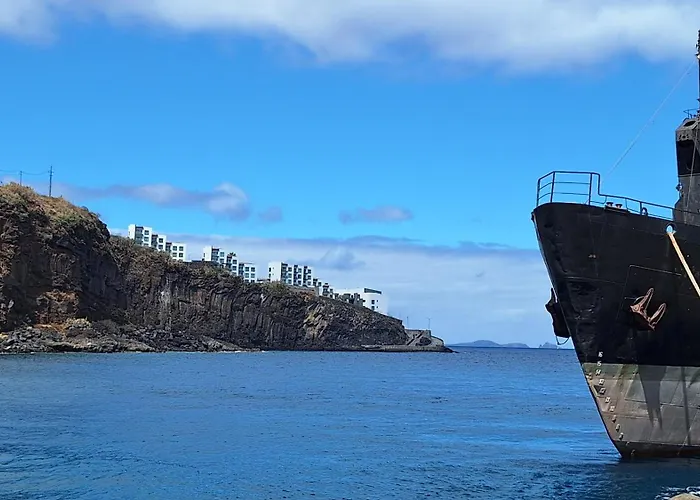 Cliff Ocean View Gaula