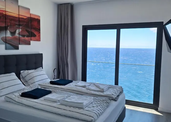 Cliff Ocean View Gaula